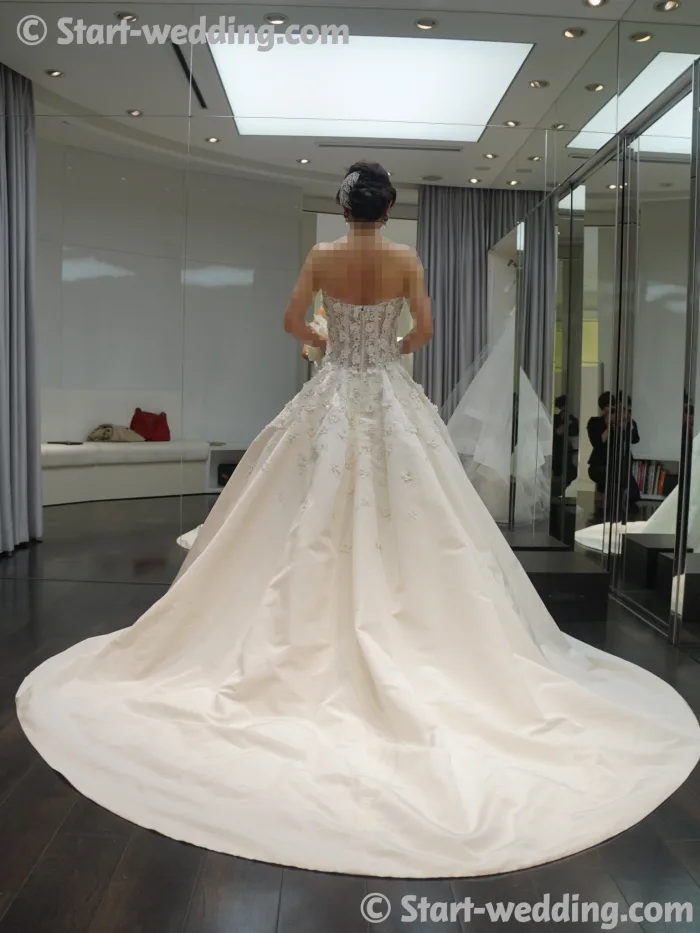 Carolina Herrera　Anais　￥540,000