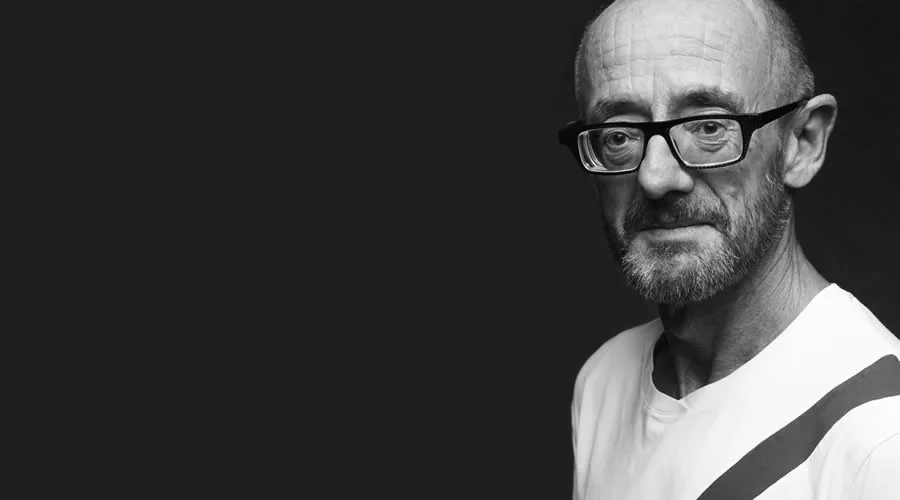 David Fielden（デヴィッド・フィールデン）のウェディングドレス紹介