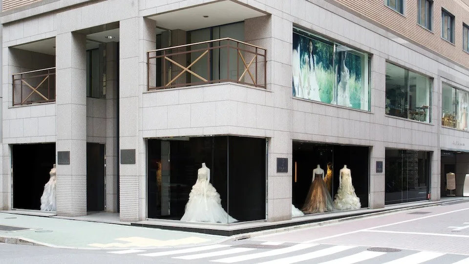 VERA WANG（ヴェラ・ウォン）のウェディングドレス紹介