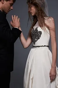 VERA WANG（ヴェラ・ウォン）のウェディングドレス紹介
