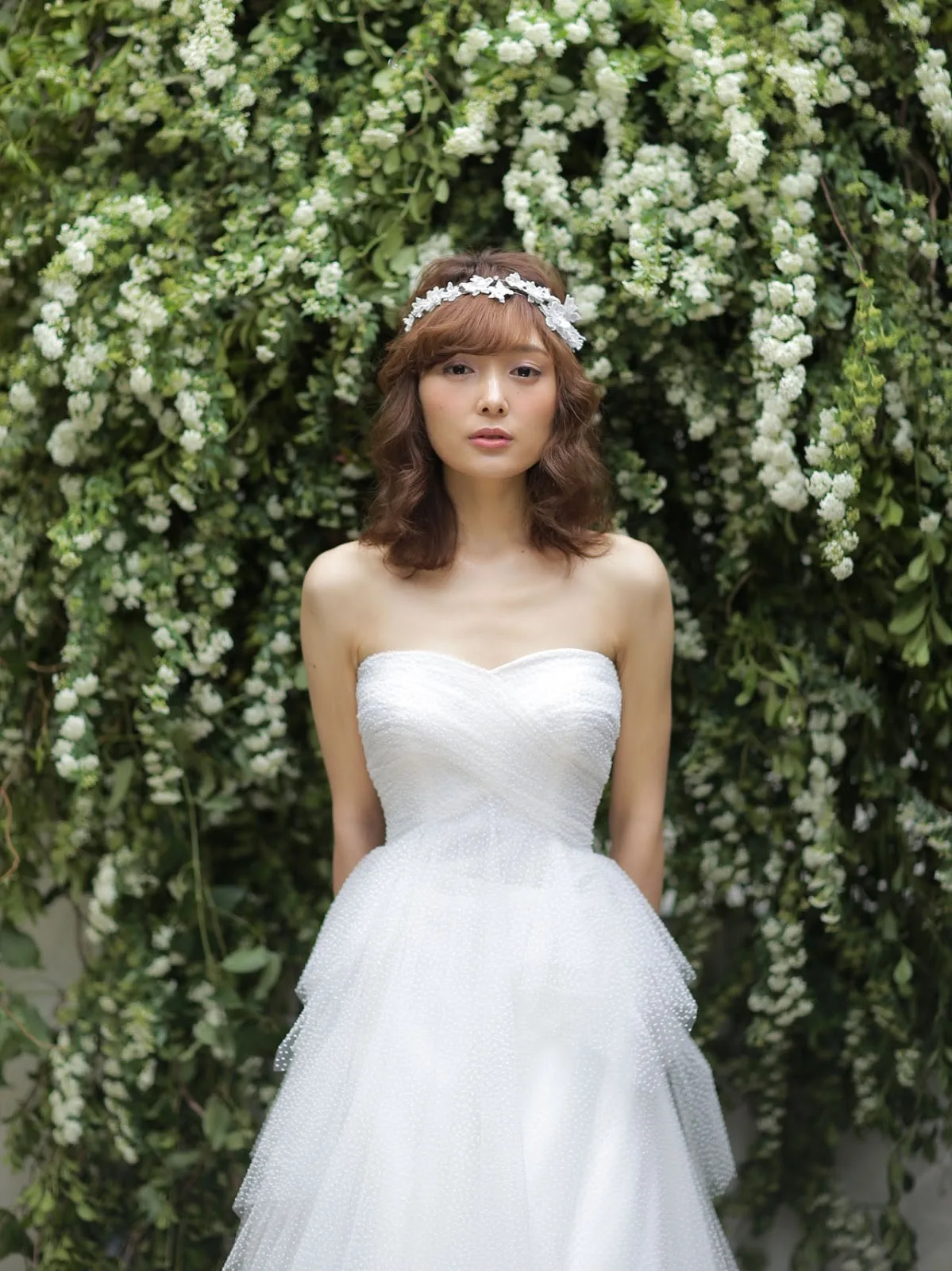 Yolan cris(ヨーラン・クリス)のウェディングドレス紹介