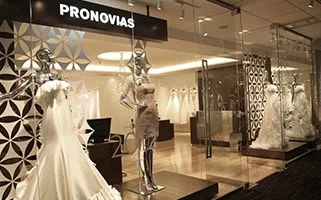 PRONOVIAS（プロノビアス）のウェディングドレス紹介