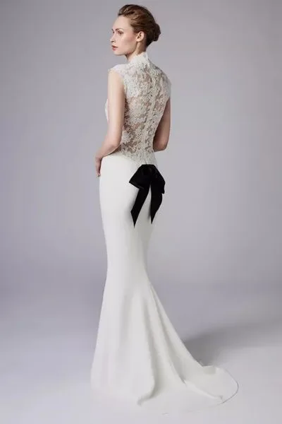 REEM　ACRA（リーム・アクラ）のウェディングドレス紹介