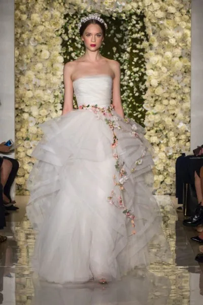 REEM　ACRA（リーム・アクラ）のウェディングドレス紹介