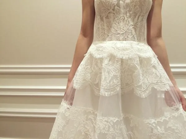 REEM　ACRA（リーム・アクラ）のウェディングドレス紹介