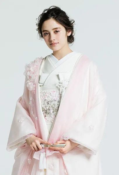 TAKAMI BRIDAL（タカミブライダル）のウェディングドレス紹介