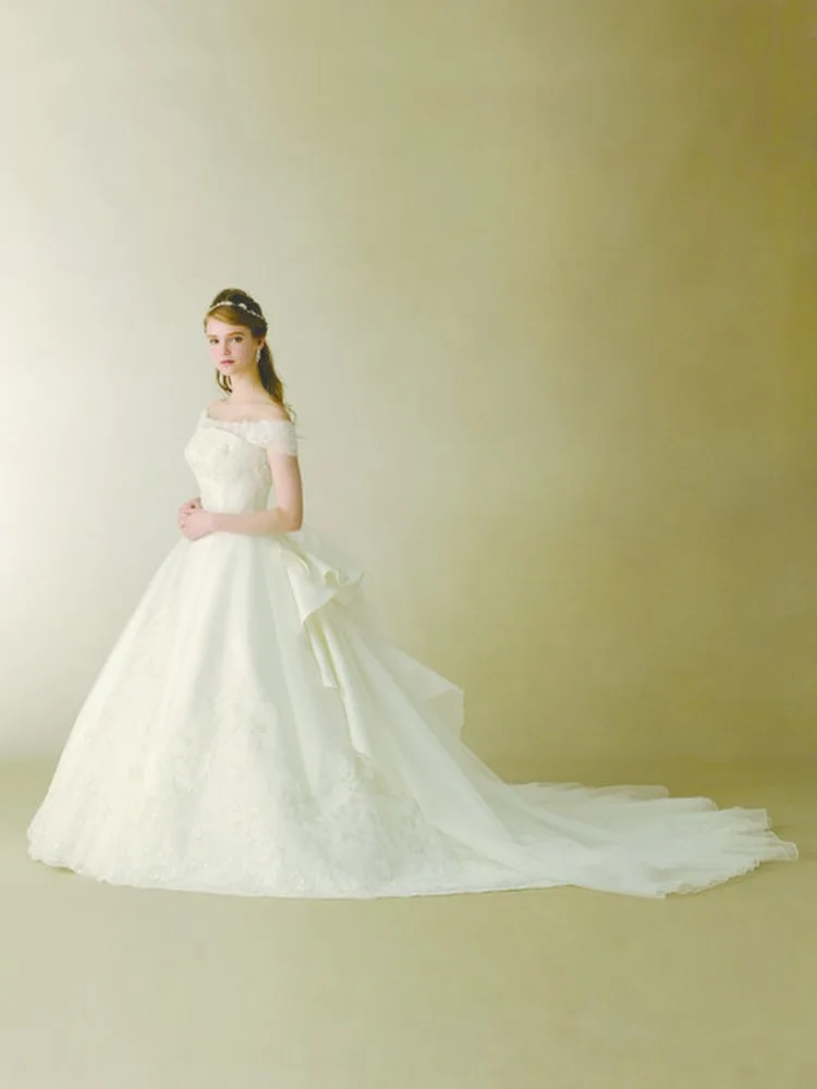 TAKAMI BRIDAL（タカミブライダル）のウェディングドレス紹介