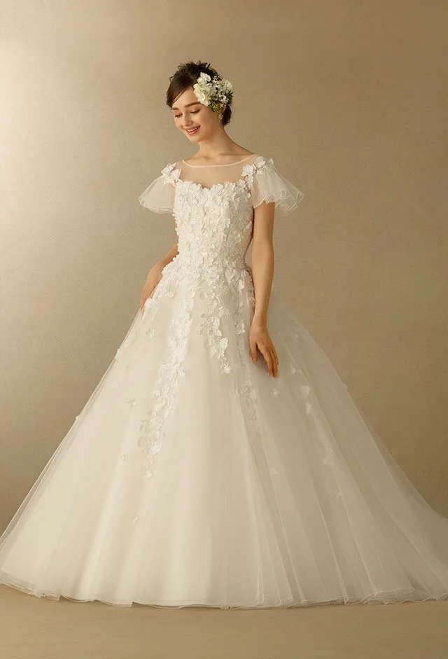 TAKAMI BRIDAL（タカミブライダル）のウェディングドレス紹介